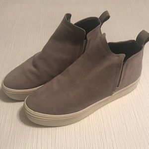 Like new Dolce Vita grey suede sneakers